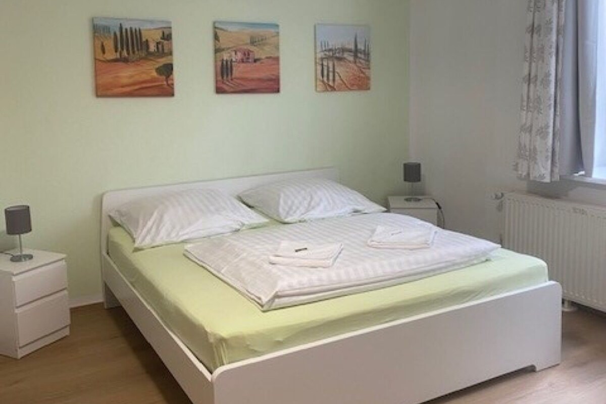 Economy Double Room, Garden View | WiFi (free)