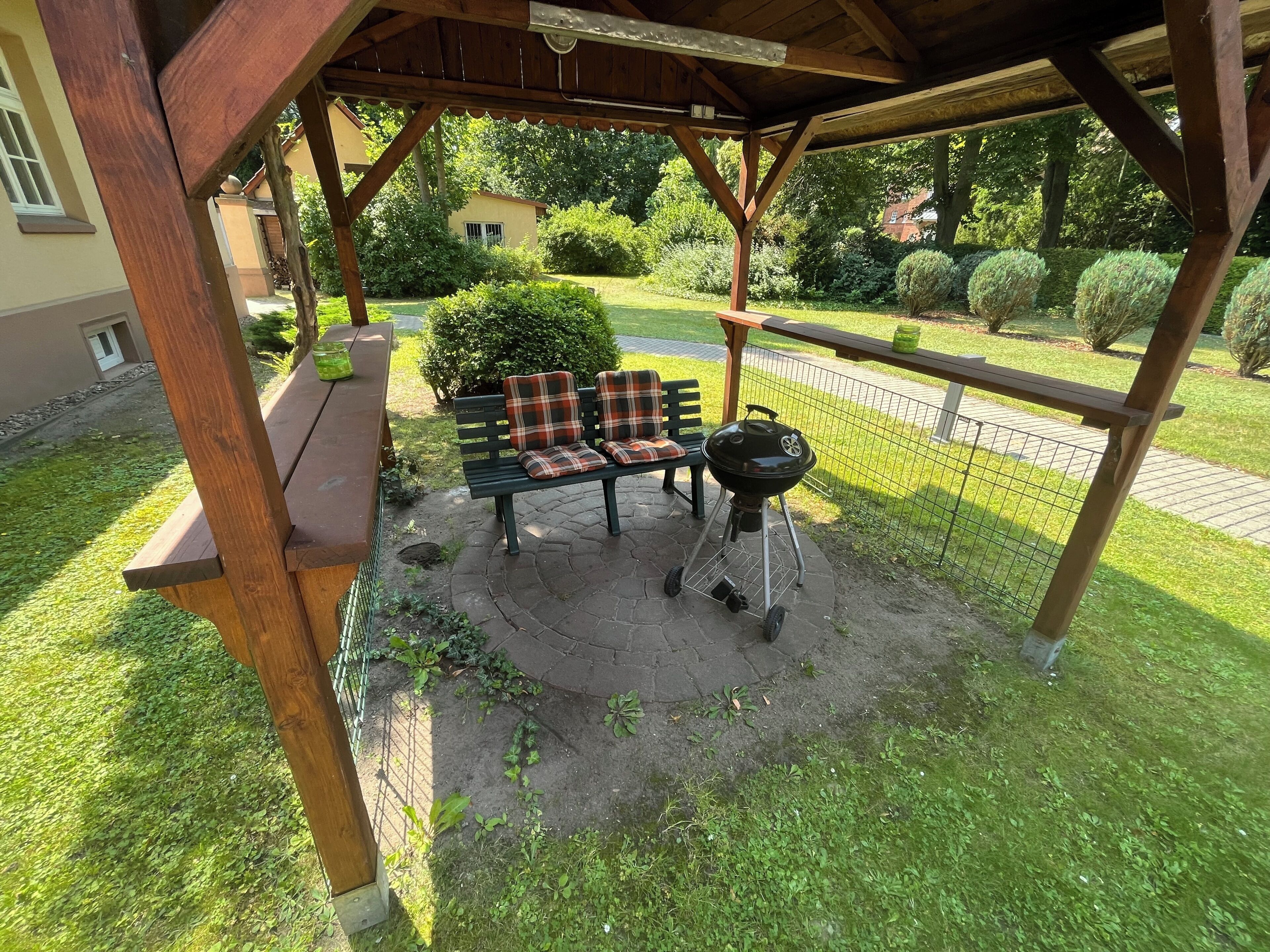 Kawasan BBQ/berkelah