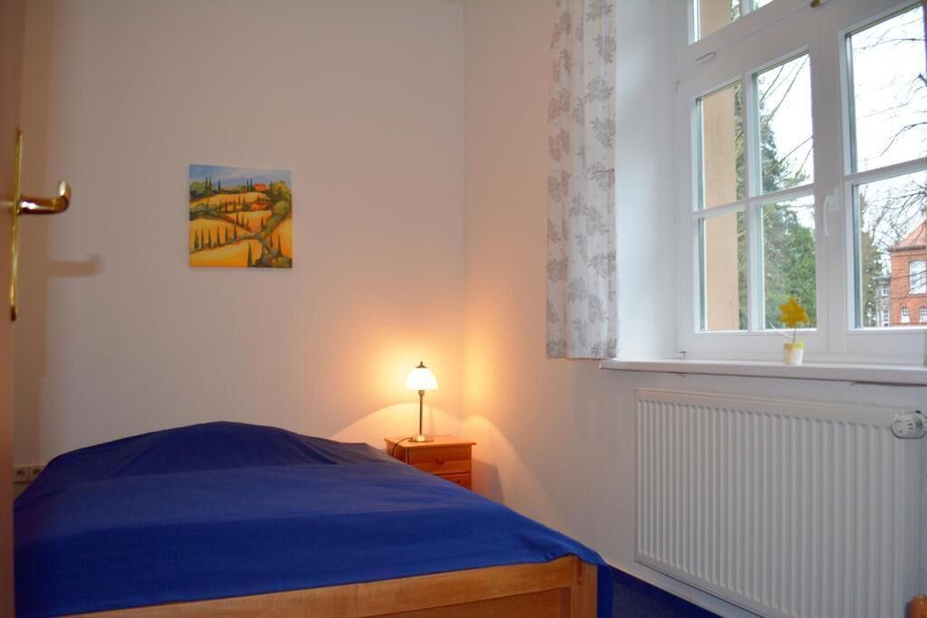 Huoneisto, näköala puutarhaan