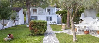 Villa Maria by RentalsPro - Agios Nikolaos
