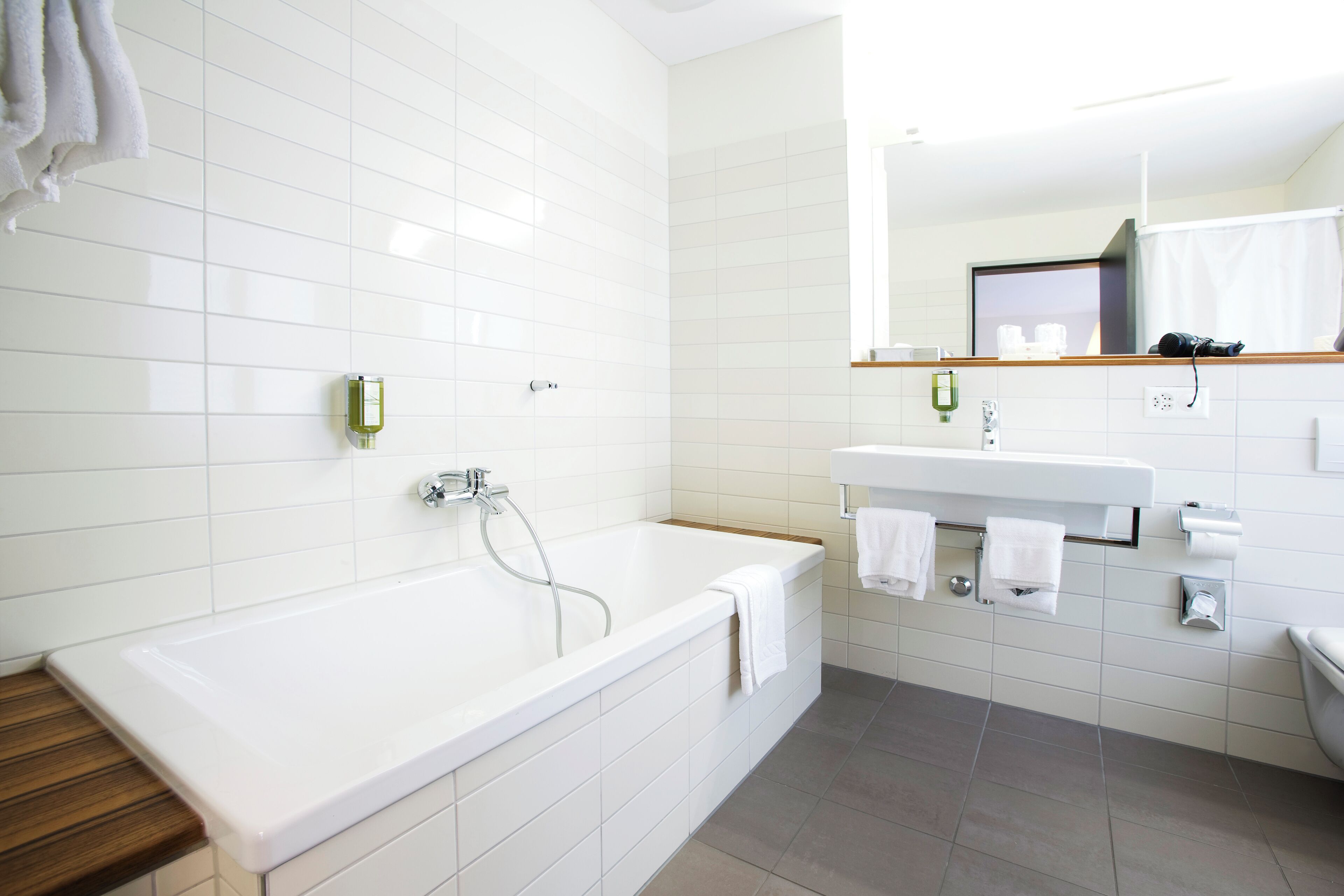 Kamar Double Superior | Kamar mandi | Pengering rambut, handuk, sabun, dan sampo