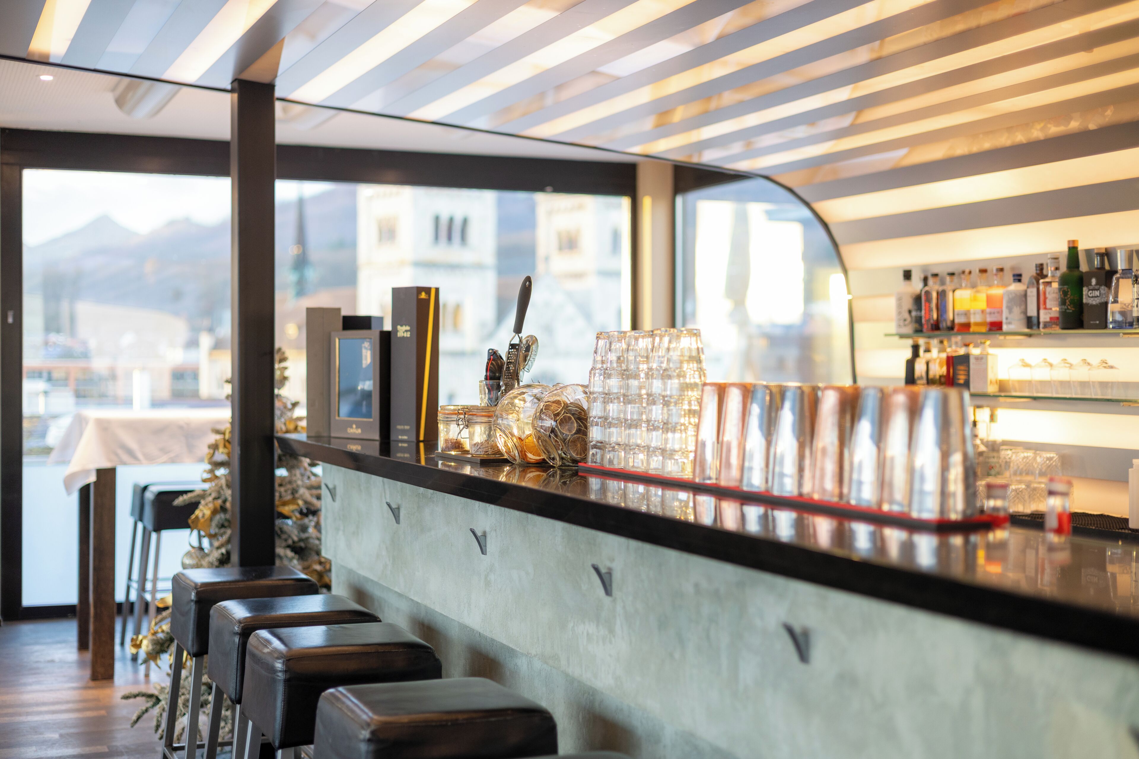 2 Bars/Lounges, Bar auf der Dachterrasse