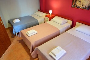 2 bedrooms, iron/ironing board, WiFi, bed sheets - Summer Colours Home by RentalsPro - Kallithea Halkidiki (Kallithea)