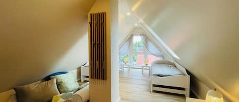 2 Schlafzimmer, Reisekinderbett, WLAN, Bettwäsche