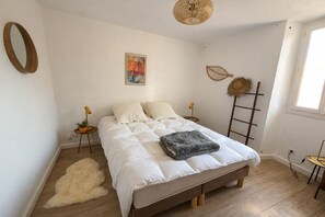 3 bedrooms, iron/ironing board, WiFi, bed sheets - Beautiful, quiet apartment, 5 mn from town center, 10 mn from Almanarre beach (Hyères)