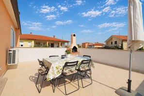 Outdoor dining - Two bedroom apartment on first floor near the town center and sea - Mediteran 2 (Umag)
