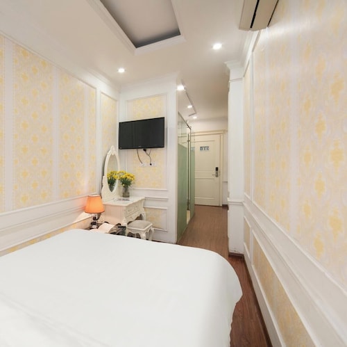 HANOI SILK CLASSY HOTEL & TRAVEL  