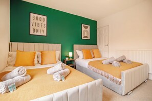 3 chambres, bureau, fer et planche à repasser, Wi-Fi gratuit