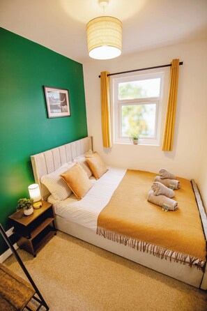 3 slaapkamers, een bureau, een strijkplank/strijkijzer, gratis wifi