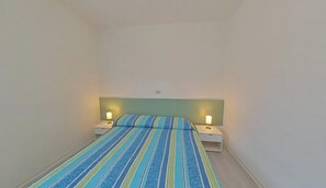 2 bedrooms, Internet - Side sea-view in Lignano - 30 m from the beach (Lignano Sabbiadoro)