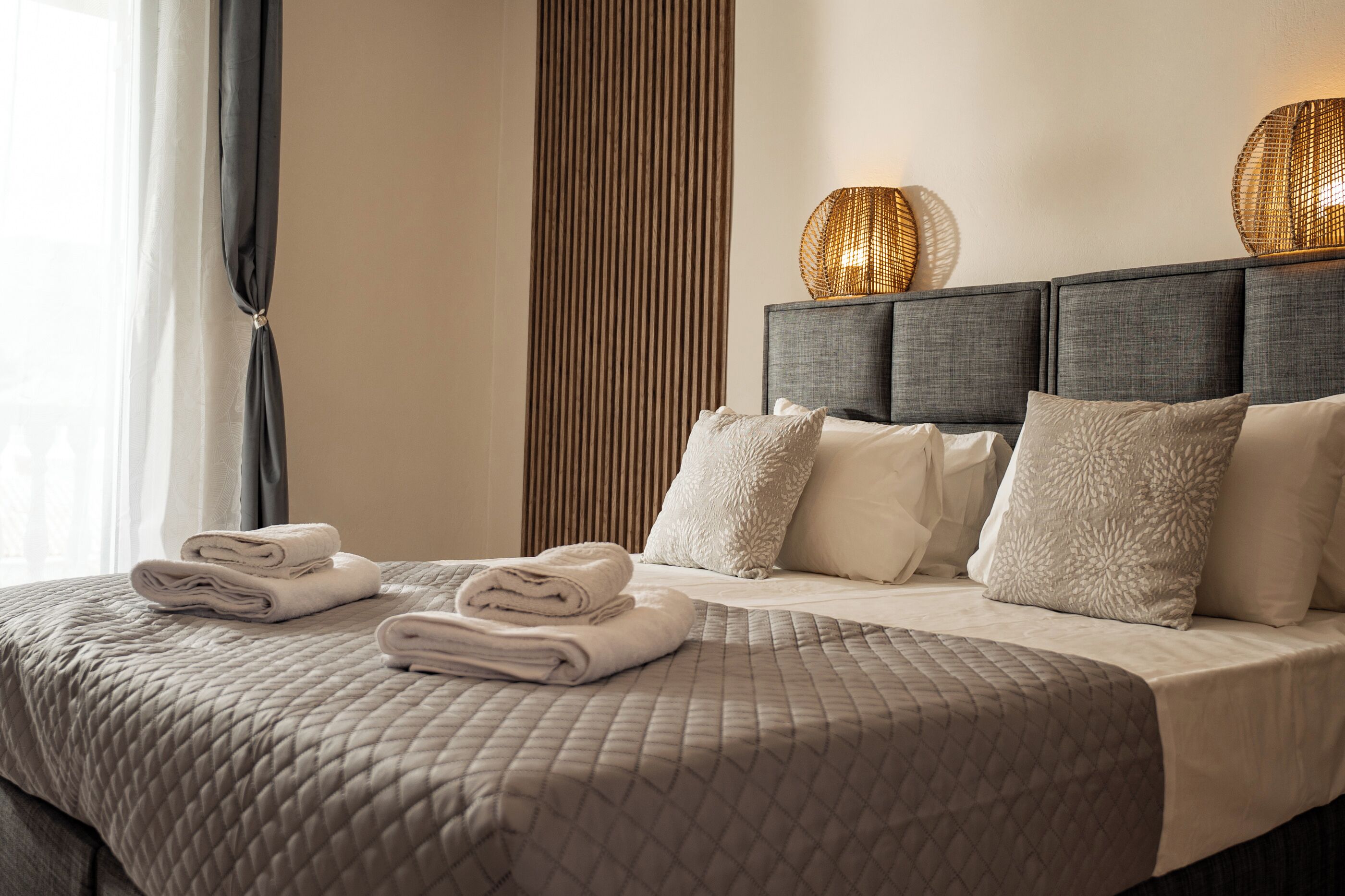 Comfort-Suite, Gartenblick, Erdgeschoss | Zimmersafe, Schreibtisch, Bügeleisen/Bügelbrett, kostenloses WLAN
