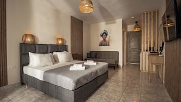 In-room safe, desk, iron/ironing board, free WiFi