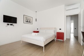 1 bedroom, iron/ironing board - Comfortable 40m2 studio flat, ideal for 3 people, located on the third floor of a building with lift.The accommodation is located a stone's throw from Famagusta, characterized by a strong residential and student vocation, offering a quiet environment, gr (Milan)