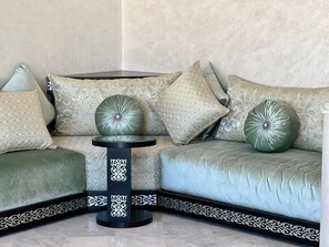 Interior - Spacious 3-bedroom apartment in quaint Fès with AC (Fès)