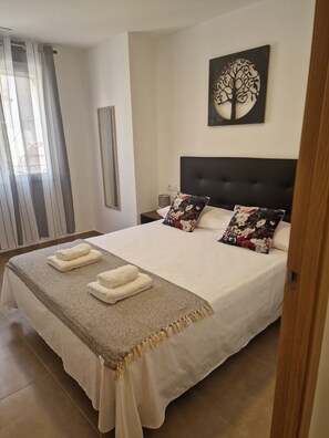 3 dormitorios, tabla de planchar con plancha, wifi y ropa de cama