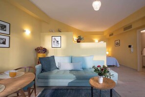 TV - Ostria Studio, Kyparissia OldTown Home Collection (Kiparissia)