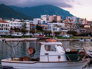 Marina - Blue Cozy Home in Kyparissia, Fully Equipped Nest (Kiparissia)