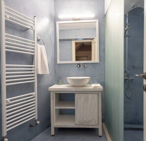 Shower, hair dryer, shampoo - Kyparissia Aries Stone Maisonette, Panoramic Views (Kiparissia)