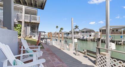 Welcome to Cocktails & Dreams! A Serene Waterfront Retreat w/ Direct Bay Access
