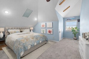 2 bedrooms, iron/ironing board, WiFi, bed sheets -  Welcome to Cocktails & Dreams! A Serene Waterfront Retreat w/ Direct Bay Access (Port Isabel)