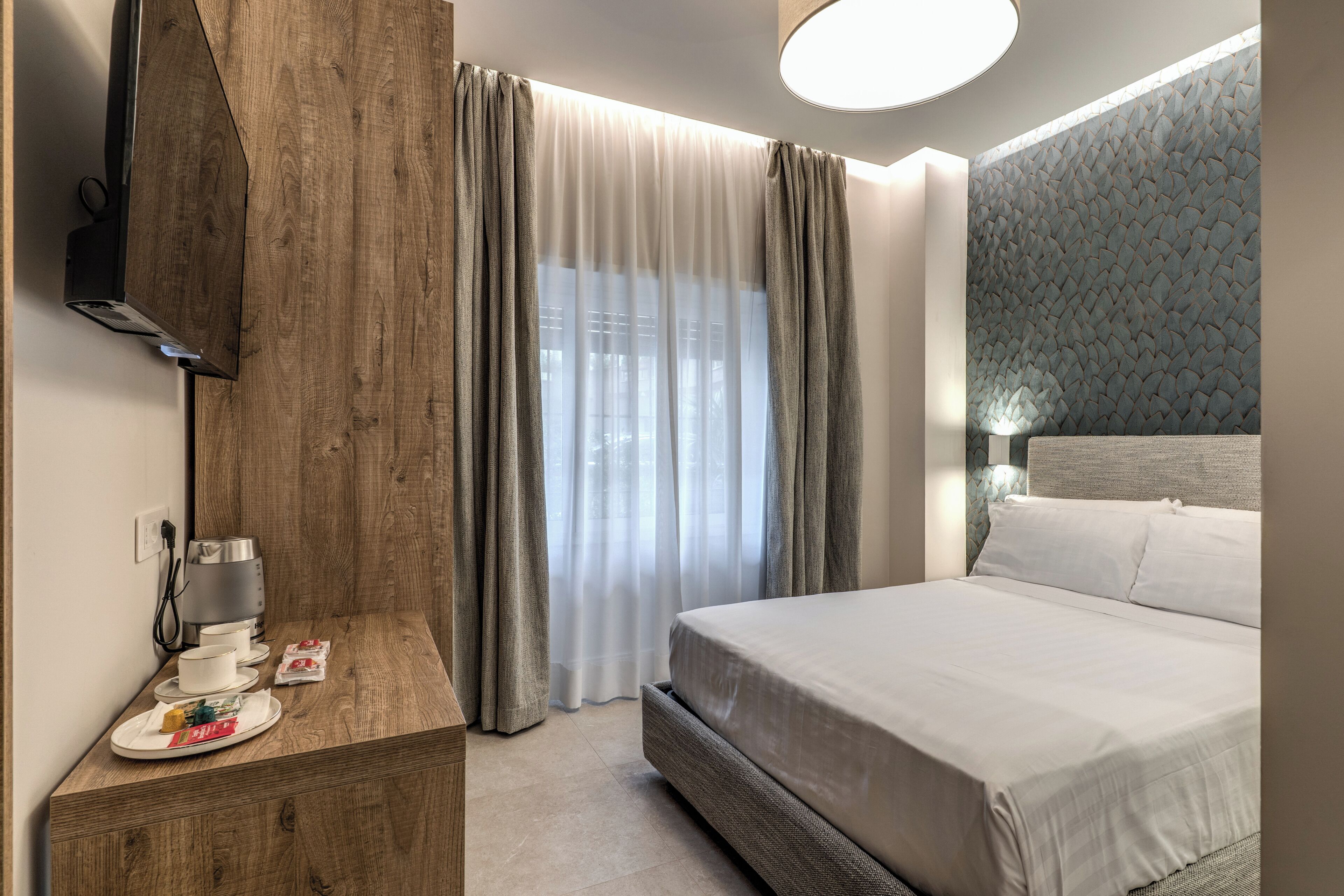 Double Room Single Use | In-room safe, blackout drapes, soundproofing, iron/ironing board