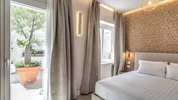 In-room safe, blackout curtains, soundproofing, iron/ironing board