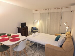 Living Room - Presqu'Ile by Interhome (Cannes)