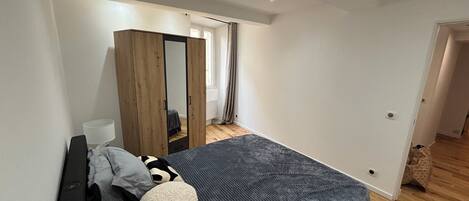1 Schlafzimmer, Bügeleisen/Bügelbrett, Internetzugang, Bettwäsche