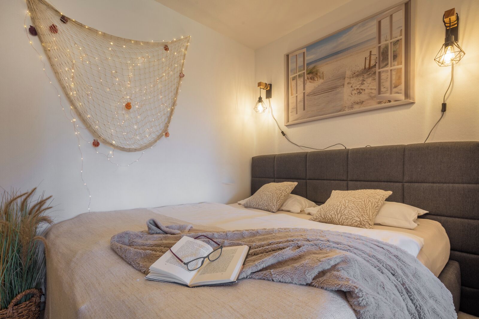 2 bedrooms, iron/ironing board, travel cot, free WiFi