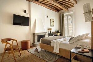 Room - Signature Rooms by Hannah Hotels Collection (Roma)