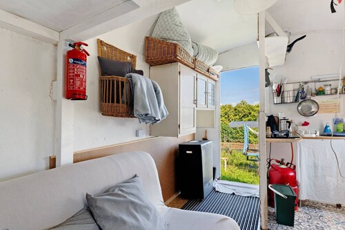 Bauwagen 'Natur Pur/No.7' with Private Terrace and Panoramic Countryside Views