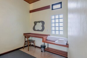 Deluxe Double Room | Interior