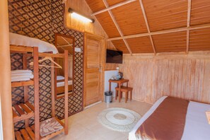 Habitación doble estándar, vista al jardín | Wifi gratis 