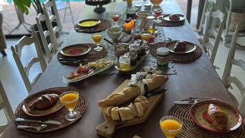 Suite Familiale, vue vignoble | Restauration