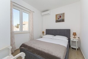 WiFi, bed sheets - Above the Blue: 2BR Tranquil Horizon Pool&Terrace (Bosanka)