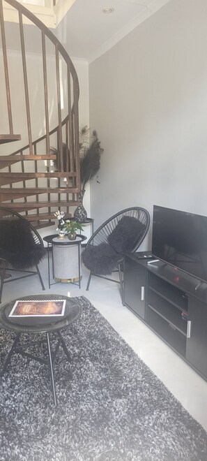 Apartment, 2 Schlafzimmer, Balkon | Innenbereich