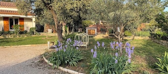 House in the Hérault and Buèges Valley, swimming pool. River, Canoe, Hiking, Caves.