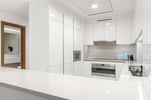 Private kitchen - FIRST CLASS | 2BR | Luxury Waterfront Escape (Al Wasl)