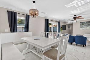 House, Multiple Beds, Patio, Garden View (Coconut Oasis) | Dining - Coconut Oasis Near Beach (Lauderdale-by-the-Sea)
