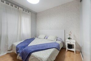1 bedroom, iron/ironing board, WiFi, bed sheets - Vacation Home 'Well-kept and Conveniently Located' with Wi-Fi and Air Conditioning (Puerto de la Cruz)