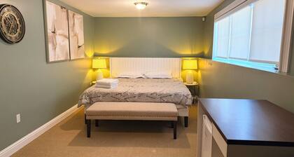 Cozy Retreat Near Everything | Clean & Comfortable