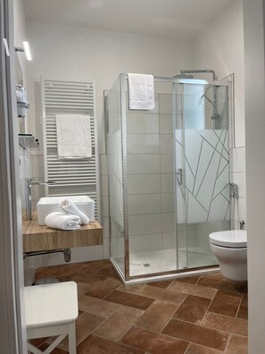 Bathroom - GUEST HOUSE SAN MAMANTE - APARTMENT "IRIS" (Emilia-Romagna)