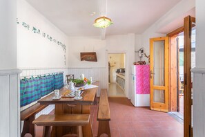 House, Private Pool, Valley View | Dining - Casa Alice (Bagni di Lucca)