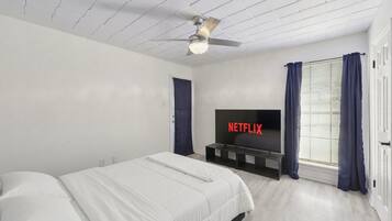 1 bedroom, free WiFi, bed sheets
