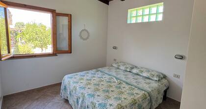 Family villa surrounded by nature with private garden and parking, close to the sea
