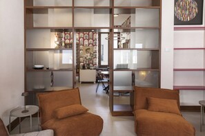 TV - Joyful Lungarno Apartment (Florence)