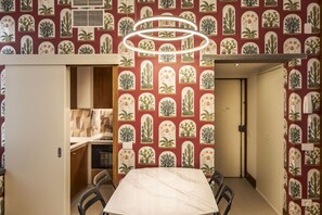Dining - Joyful Lungarno Apartment (Florence)