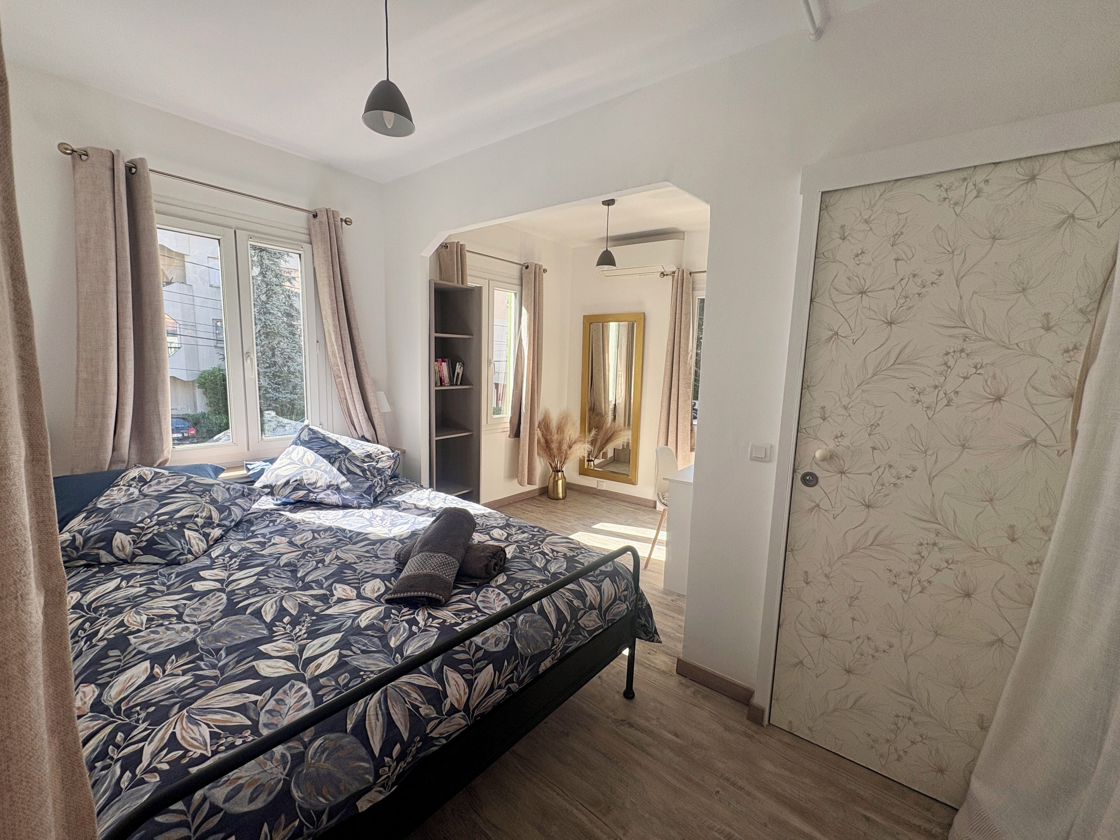 1 bedroom, desk, iron/ironing board, travel cot