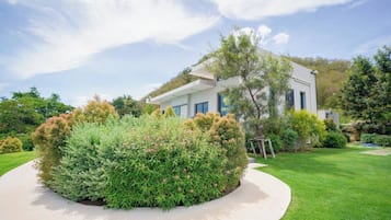 Vila, 2 quartos, para fumantes, piscina particular | Fachada