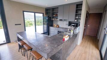 Villa, 2 Schlafzimmer, Raucher, eigener Pool | Innenbereich